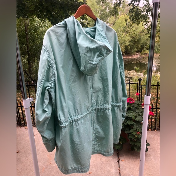 XS/Small Free People Hooded White Lace-Up. Green/blue overall color. Lightweight - Picture 2 of 3